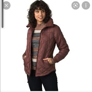 Prana Elsa Jacket
Women's Quilted Jacket - color suede